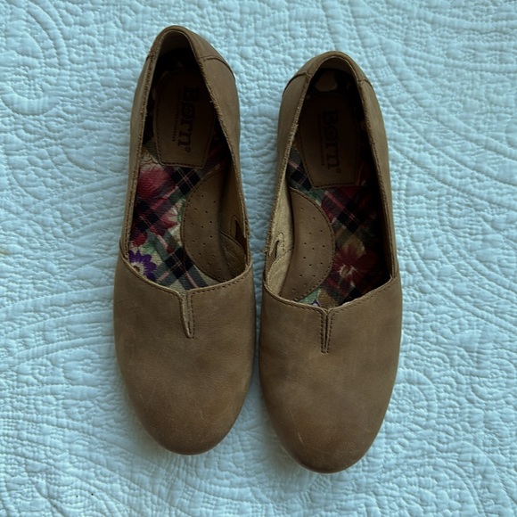 Born Sebra Tan Shoes - Picture 3 of 4